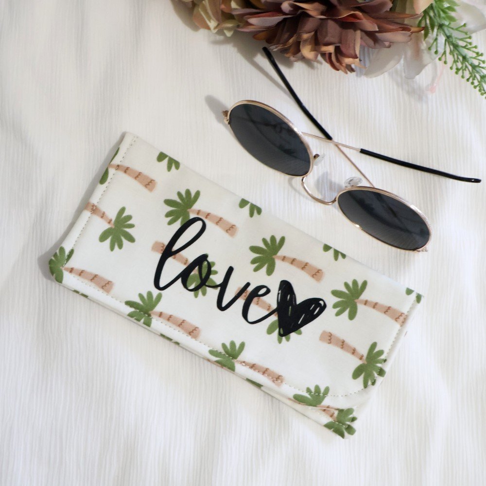 Porta Óculos de Tecido Love 