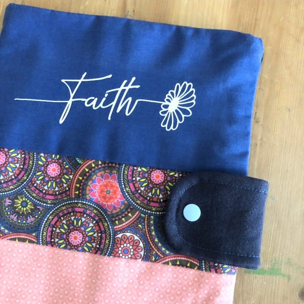 Capa Biblia Faith