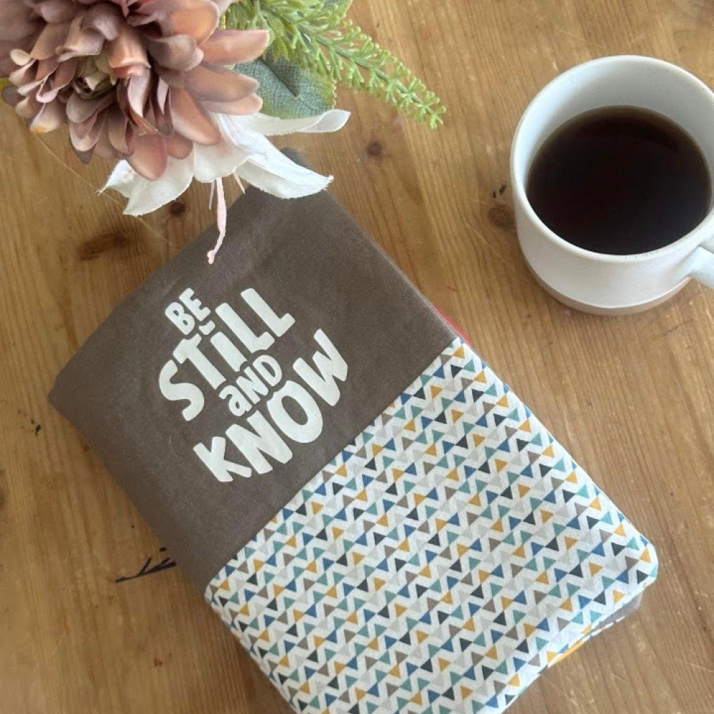 Capa Biblia Fique Quieto