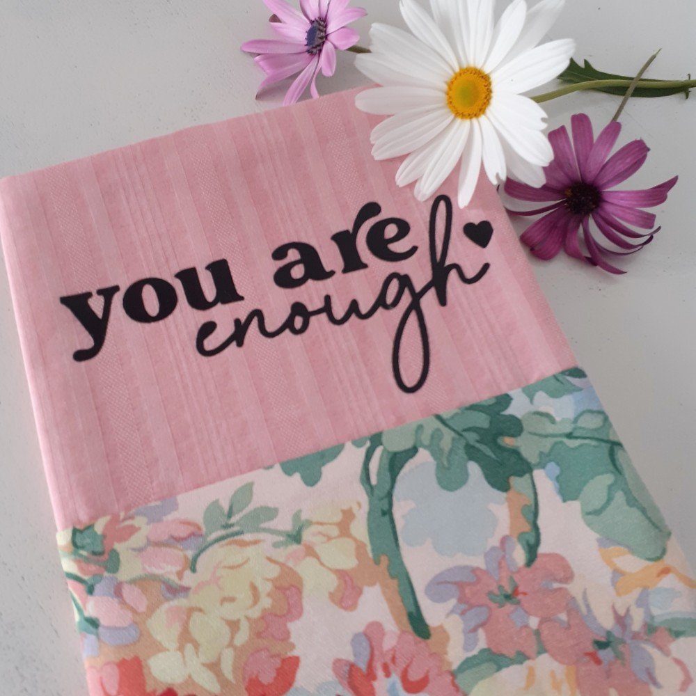 Capa Bíblia Tu és Suficiente