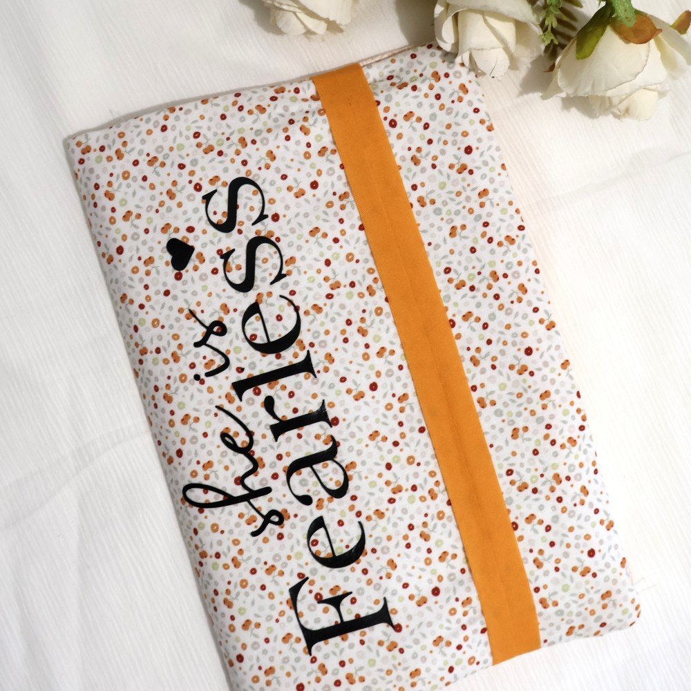 Capa para Bíblia “Ela é Destemida” 