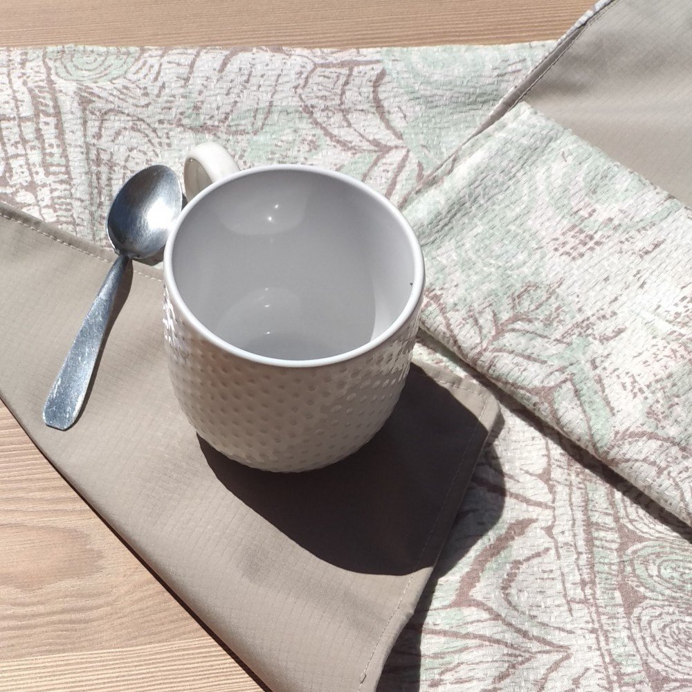 Individuais para Mesa Traços Castanhos Individuais para Mesa Traços Castanhos